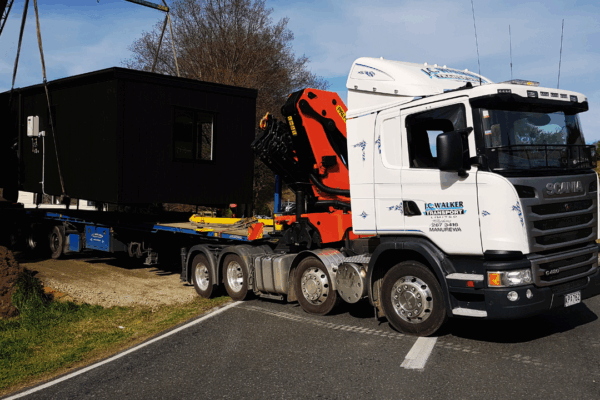 Hiab Delivery (Large Cabins)